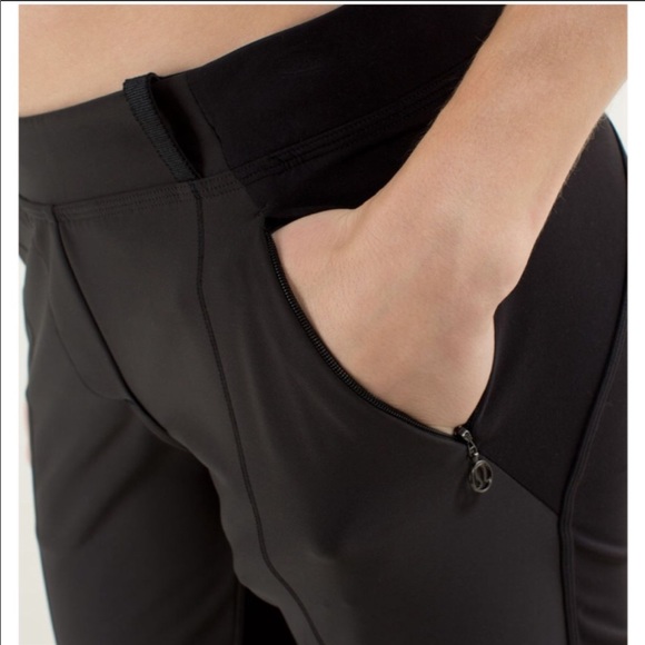 Lululemon Keep It Up Pant RARE 6 Black Softshell - Picture 10 of 13